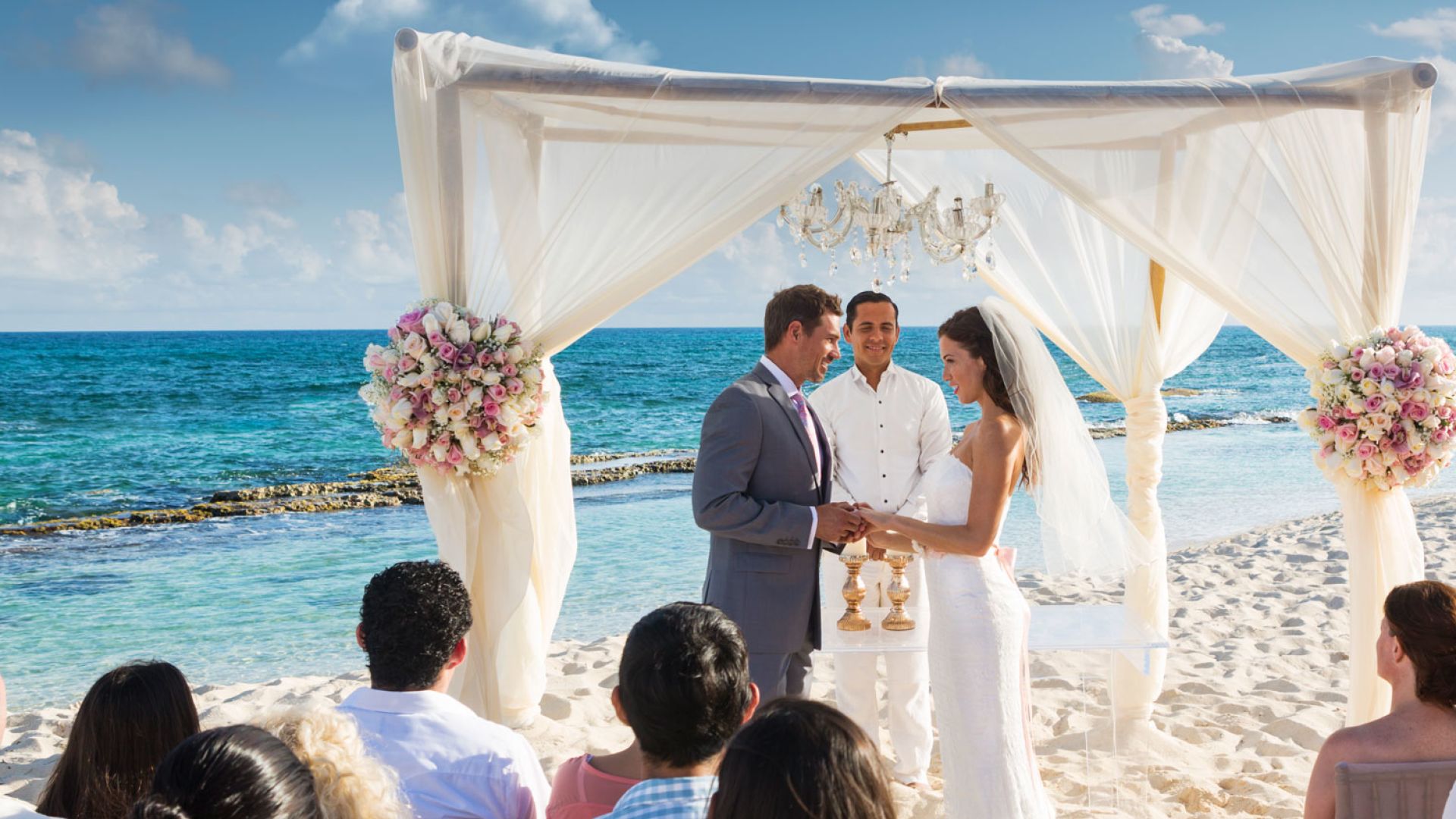 wedding photographer in Aruba, destination wedding photography in Aruba, couples photoshoot in Aruba - Jonathan Petit – Photographer in Aruba